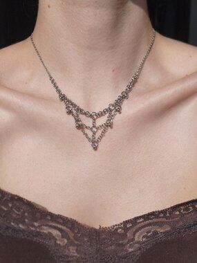 Vintage silver v-shaped medieval chainmail necklace